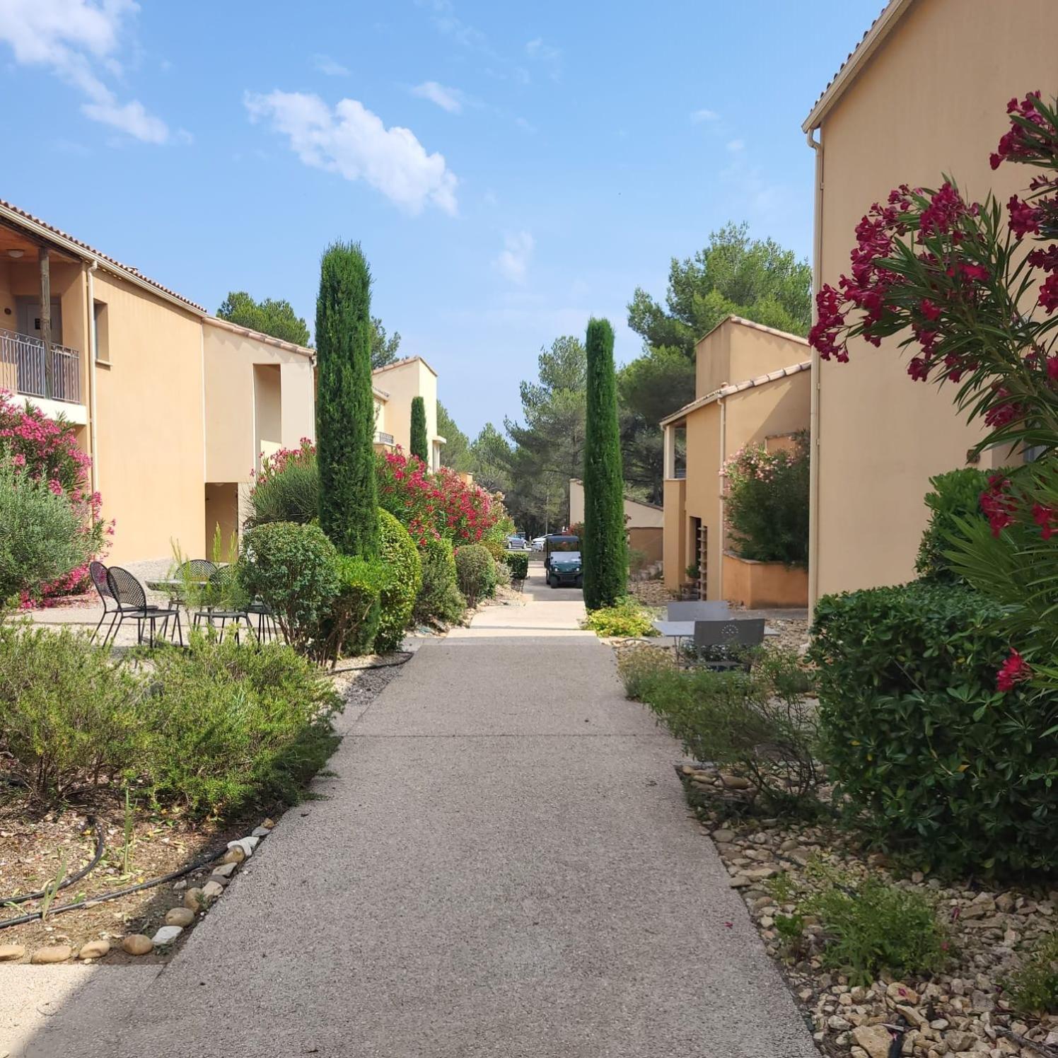 Apartamento La Calade LʼIsle-sur-la-Sorgue Exterior foto